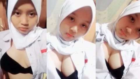 Bokep SMP Abg Jilbab Masih Pakai Seragam VCS Sama Pacar
