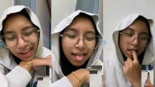 Bokep VCS Gadis Imut Hijab Malay Bantu Ayang Coli
