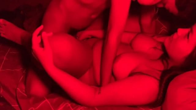 Bokep Indo Menikmati Desahan Nikmat Komang Ayu Bali