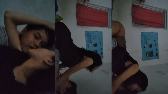 Bokep Indo Ngewe Ayang Cantik di Kosannya Menikmati Banget